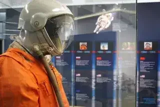„Inside the Suit“ in München: Raumanzüge bis November: what residents need to know