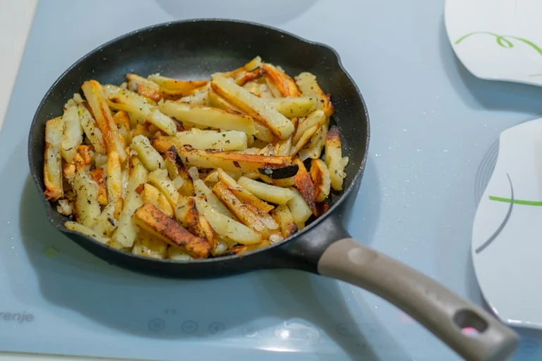 Kartoffelpfanne mit Pfifferlingen: goldbraun und sicher
