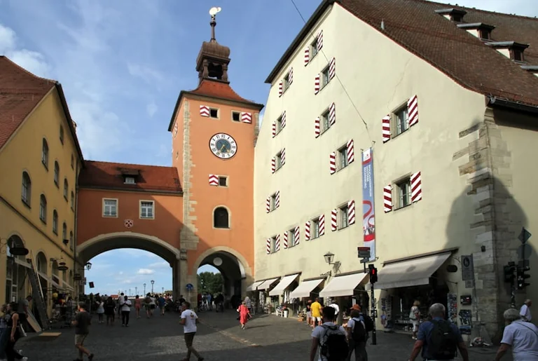 Platzgeschichten in Regensburg: Führung am 8. September