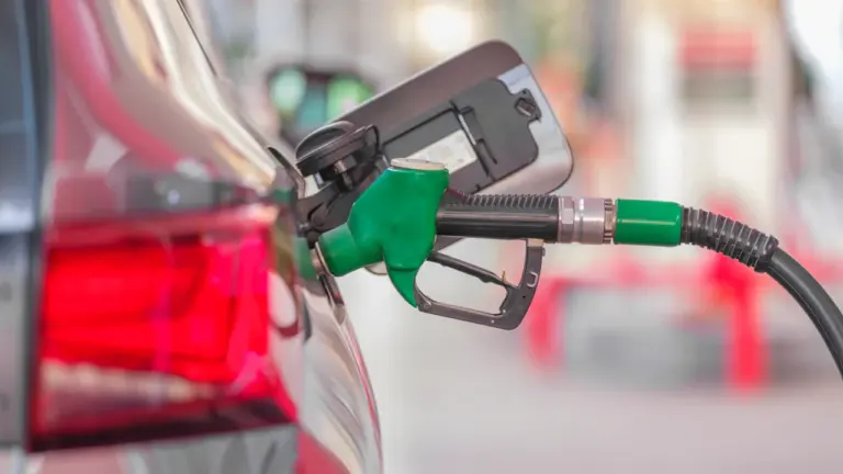 Tanken im September: Preise vergleichen und kurze Wege günstiger planen