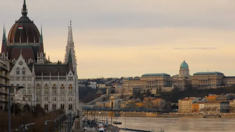 Ungarnaufstand 1956: Vom Budapester Protest zur Flucht nach Westen