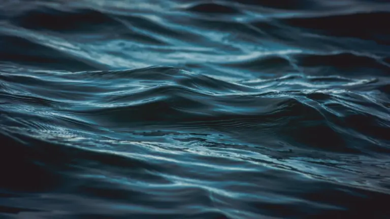 Von Wasser träumen: Was Stimmung und Alltag verraten können