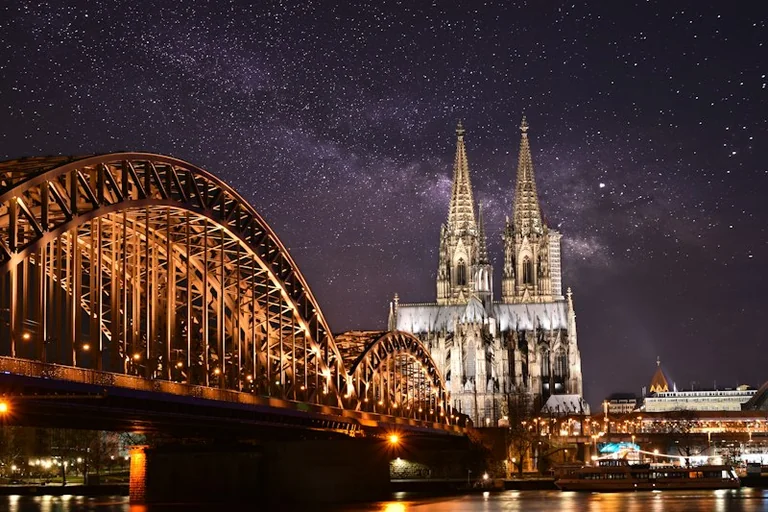 Wie der Kölner Dom seit 1880 Kölns Stadtbild prägt